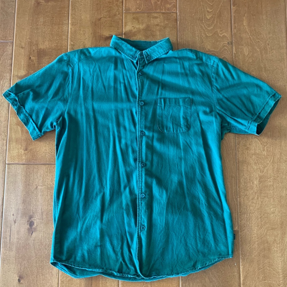 Globe Button Up